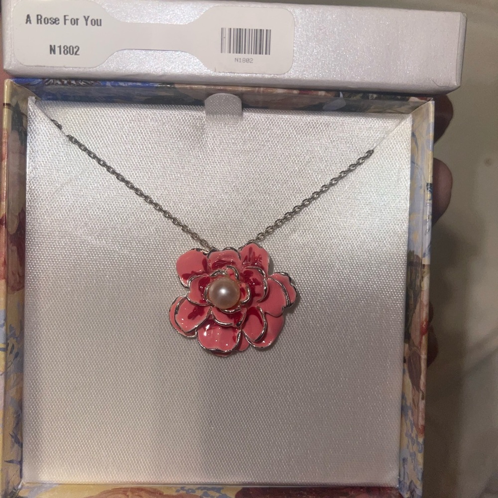 Vantel Pearls Necklace